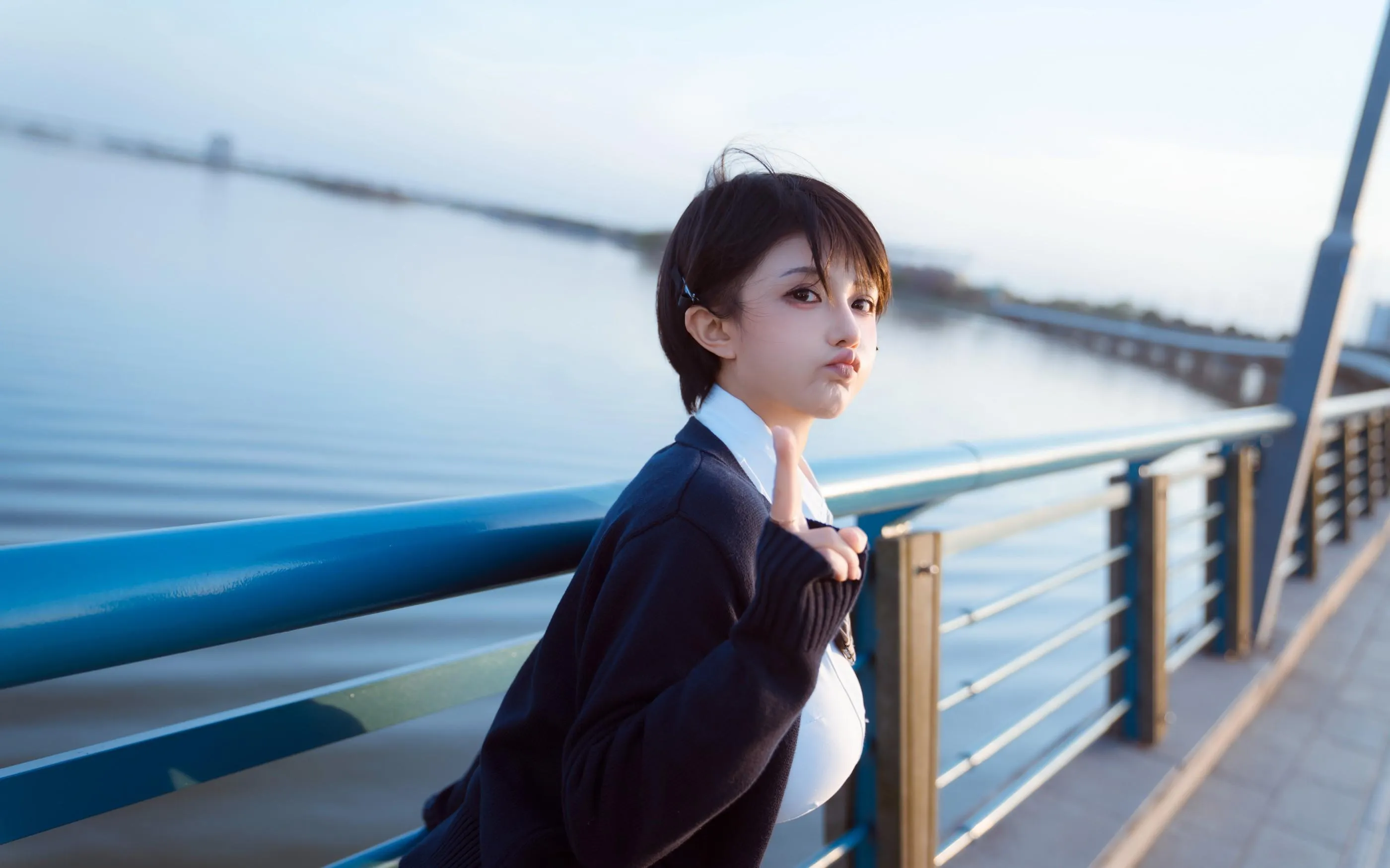 古阿扎 – NO.004 春日短发 [17P]插图5